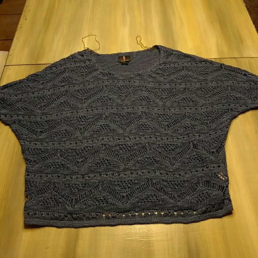 Lightweight sweater